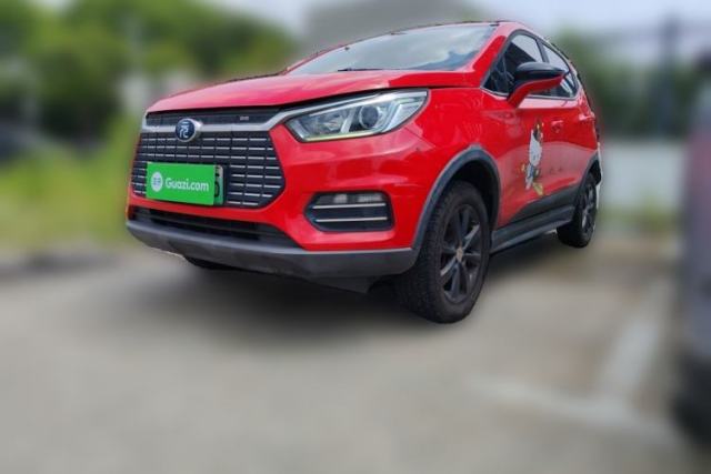 Ojetý BYD Yuan New Energy 2018 EV360 Smart Connect Cool Edition