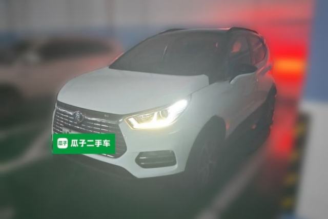 Ojetý BYD Yuan New Energy 2018 EV360 Smart Connected Cool Model