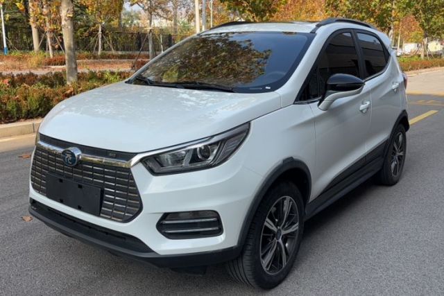 Used BYD Yuan New Energy 2018 EV360 Smart Connected Cool Model