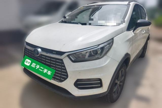 Ojetý BYD Yuan New Energy 2018 EV360 Smart Connect Cool Edition