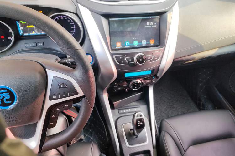 Used BYD Yuan New Energy 2018 EV360 Smart Connect Cool Edition Audio And AC Panel