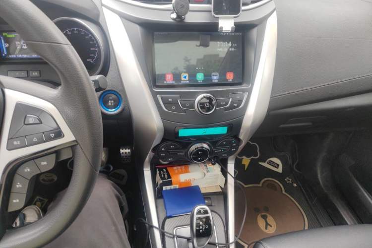 Used BYD Yuan New Energy 2018 EV360 Smart Connected Cool Model Audio And AC Panel