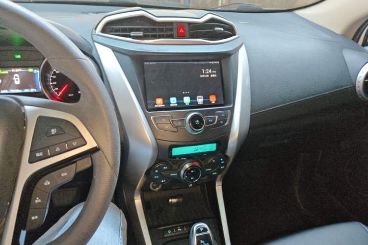 Used BYD Yuan New Energy 2018 EV360 Smart Connect Cool Edition Audio And AC Panel