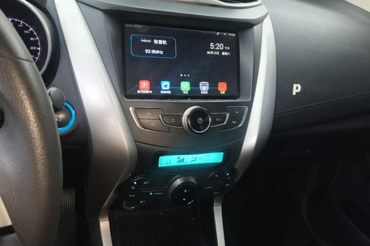 Used BYD Yuan New Energy 2018 EV360 Smart Connected Cool Model Audio And AC Panel