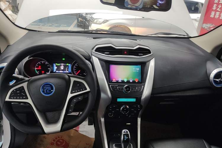 Used BYD Yuan New Energy 2018 EV360 Smart Connect Cool Edition Audio And AC Panel