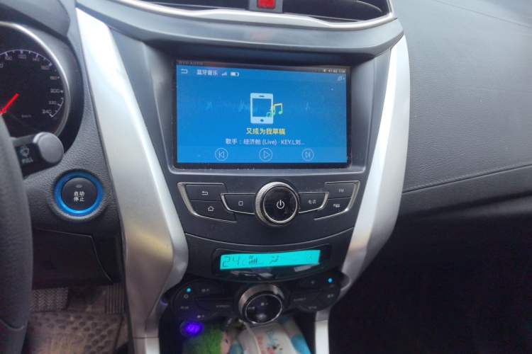 Used BYD Yuan New Energy 2018 EV360 Smart Connect Cool Edition Audio And AC Panel