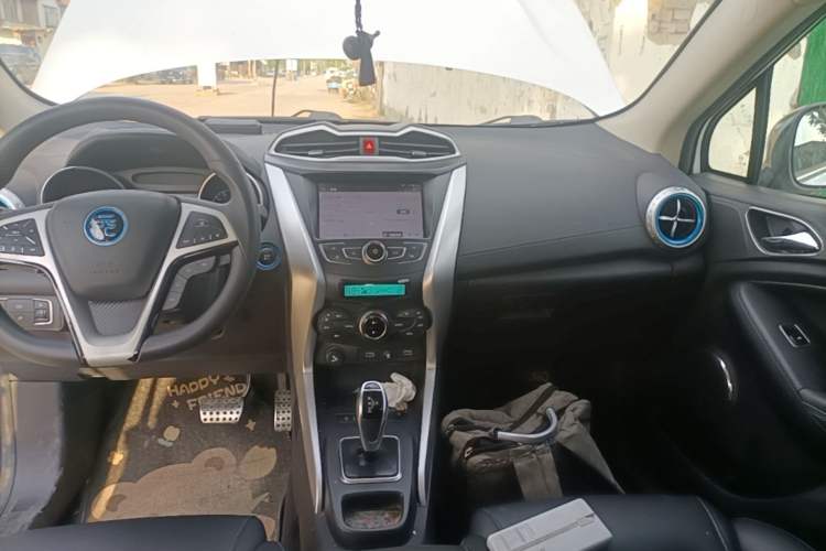 Used BYD Yuan New Energy 2018 EV360 Smart Connect Cool Edition Audio And AC Panel