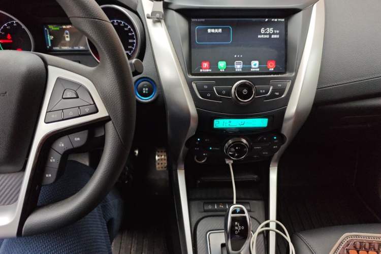 Used BYD Yuan New Energy 2018 EV360 Smart Connect Cool Edition Audio And AC Panel