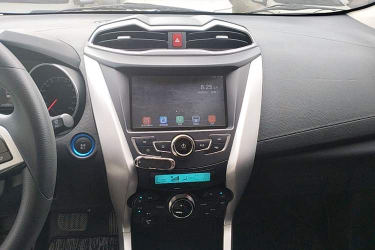 Used BYD Yuan New Energy 2018 EV360 Smart Connect Cool Edition Audio And AC Panel