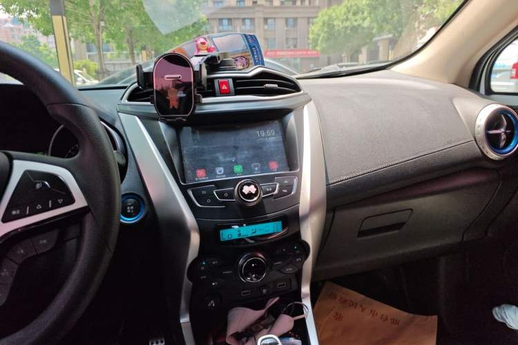 Used BYD Yuan New Energy 2018 EV360 Smart Connect Cool Edition Audio And AC Panel