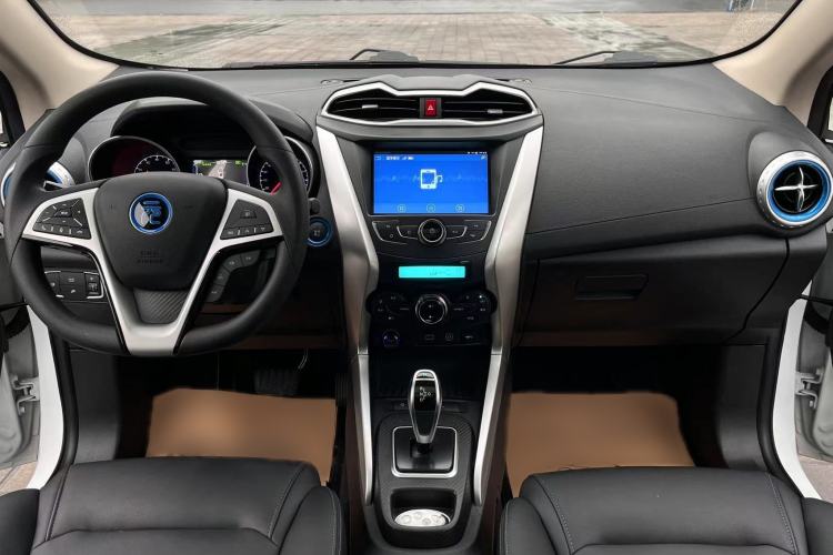 Used BYD Yuan New Energy 2018 EV360 Smart Connect Cool Edition Audio And AC Panel