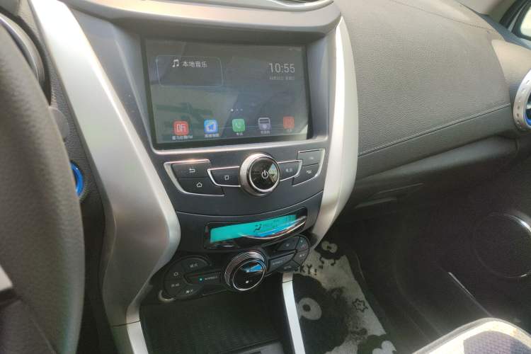 Used BYD Yuan New Energy 2018 EV360 Smart Connected Cool Model Audio And AC Panel