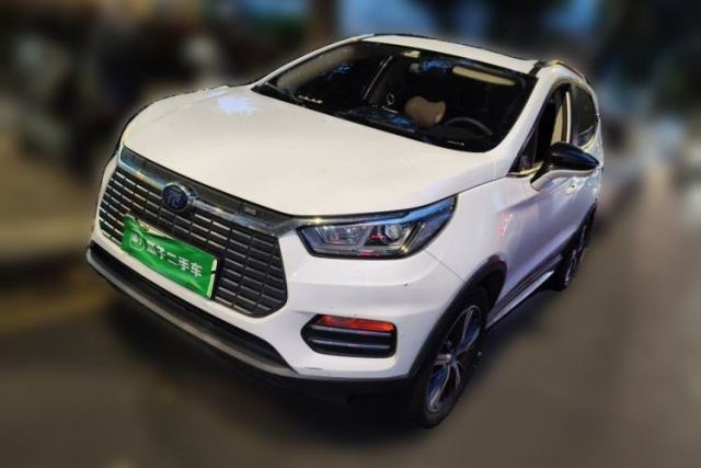 Ojetý BYD Yuan New Energy 2018 EV360 Smart Connected Cool Model