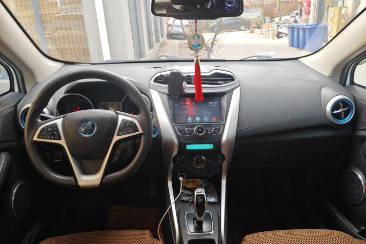 Used BYD Yuan New Energy 2018 EV360 Smart Connect Cool Edition Center Console