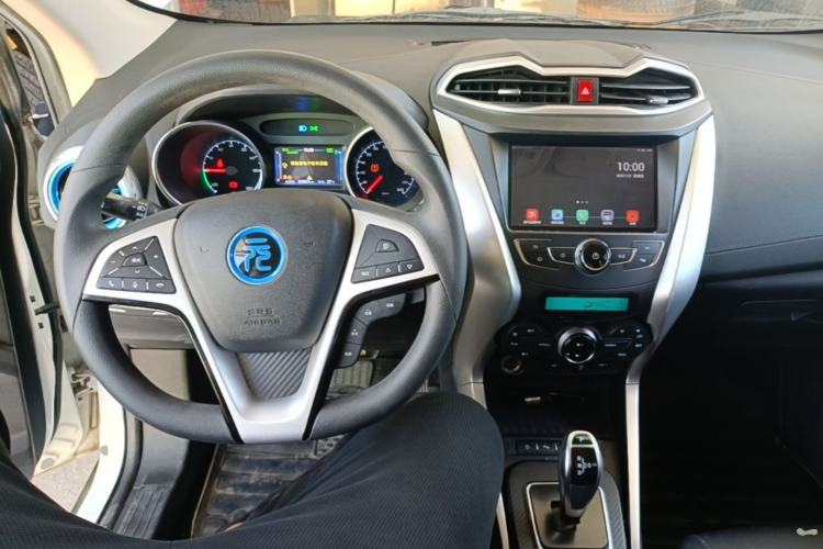 Used BYD Yuan New Energy 2018 EV360 Smart Connected Cool Model Center Console