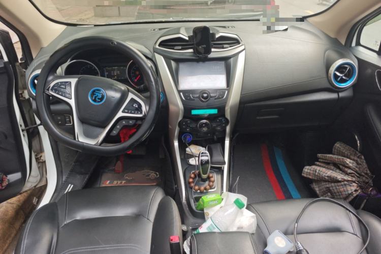 Used BYD Yuan New Energy 2018 EV360 Smart Connect Cool Edition Center Console