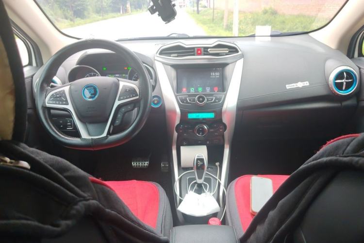 Used BYD Yuan New Energy 2018 EV360 Smart Connected Cool Model Center Console