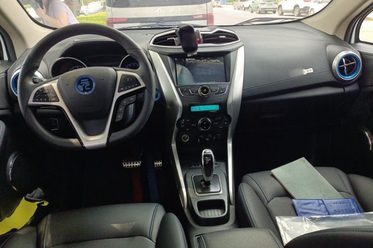 Used BYD Yuan New Energy 2018 EV360 Smart Connect Cool Edition Center Console