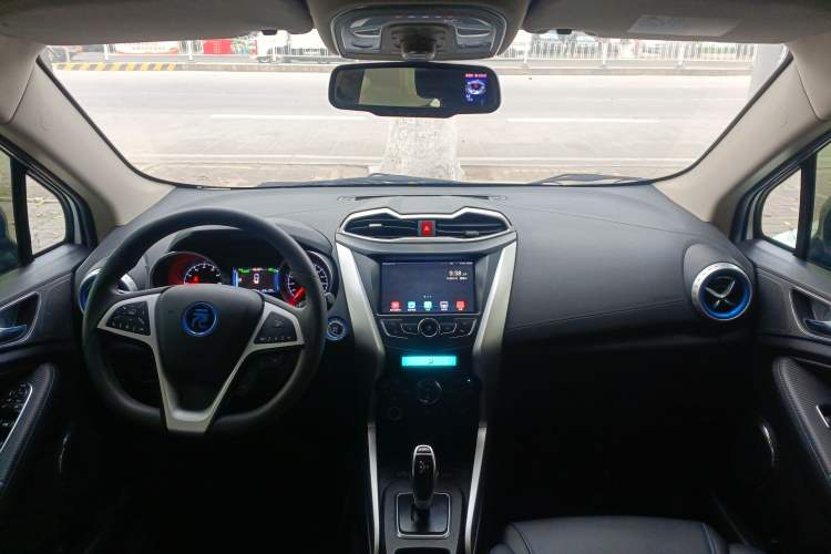 Used BYD Yuan New Energy 2018 EV360 Smart Connect Cool Edition Center Console