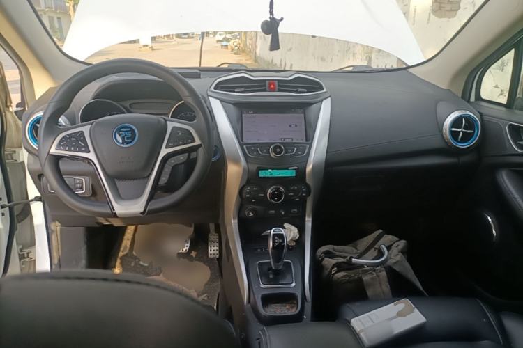 Used BYD Yuan New Energy 2018 EV360 Smart Connect Cool Edition Center Console