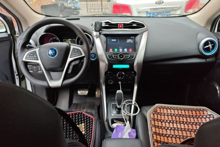 Used BYD Yuan New Energy 2018 EV360 Smart Connect Cool Edition Center Console