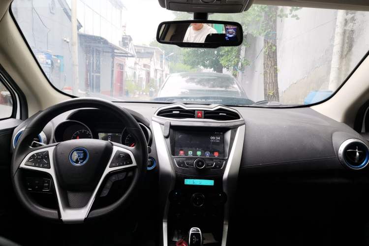 Used BYD Yuan New Energy 2018 EV360 Smart Connect Cool Edition Center Console
