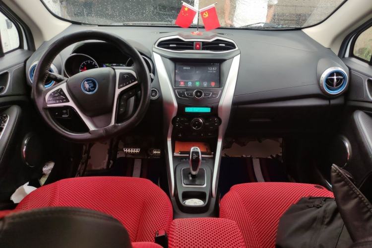 Used BYD Yuan New Energy 2018 EV360 Smart Connect Cool Edition Center Console