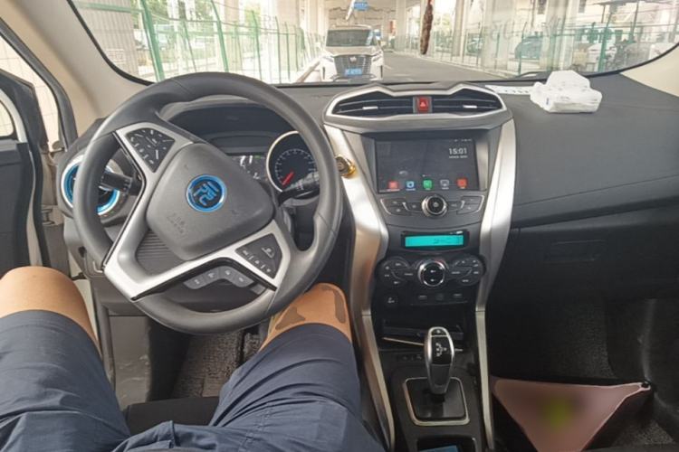 Used BYD Yuan New Energy 2018 EV360 Smart Connected Cool Model Center Console