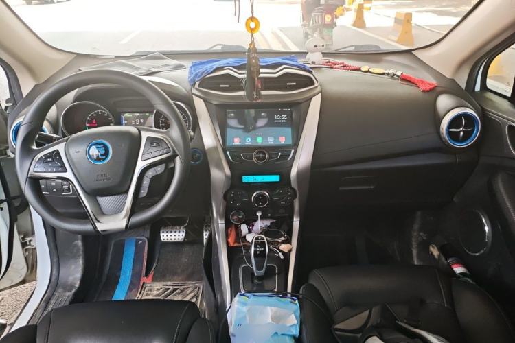 Used BYD Yuan New Energy 2018 EV360 Smart Connect Cool Edition Center Console