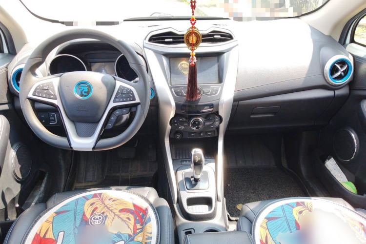 Used BYD Yuan New Energy 2018 EV360 Smart Connect Cool Edition Center Console