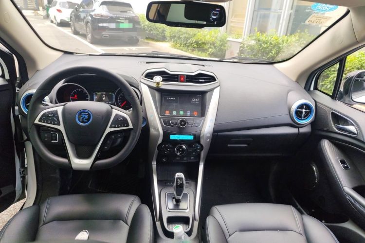 Used BYD Yuan New Energy 2018 EV360 Smart Connect Cool Edition Center Console