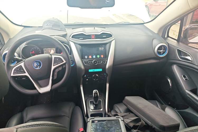 Used BYD Yuan New Energy 2018 EV360 Smart Connect Cool Edition Center Console
