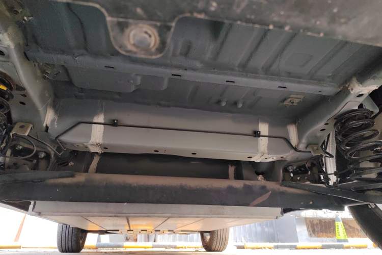 Used BYD Yuan New Energy 2018 EV360 Smart Connect Cool Edition Chassis Rear