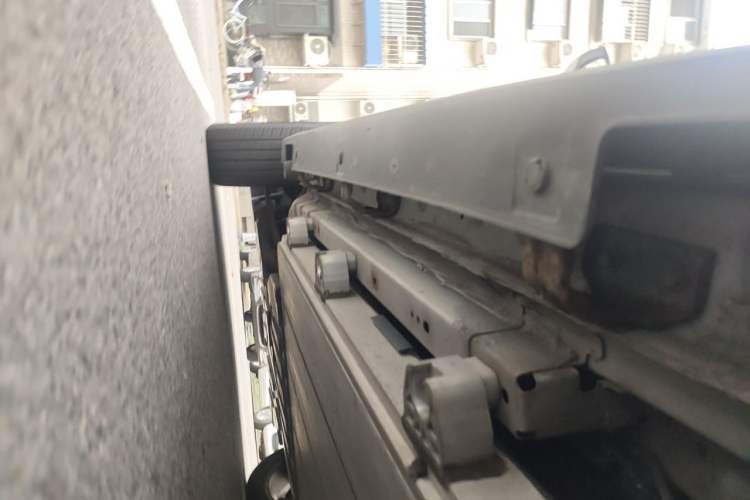 Used BYD Yuan New Energy 2018 EV360 Smart Connected Cool Model Chassis Rear Left