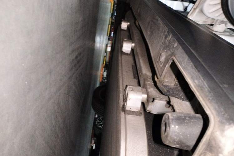 Used BYD Yuan New Energy 2018 EV360 Smart Connected Cool Model Chassis Rear Left