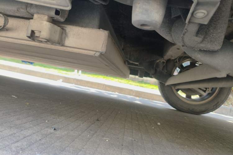 Used BYD Yuan New Energy 2018 EV360 Smart Connect Cool Edition Chassis Rear Left
