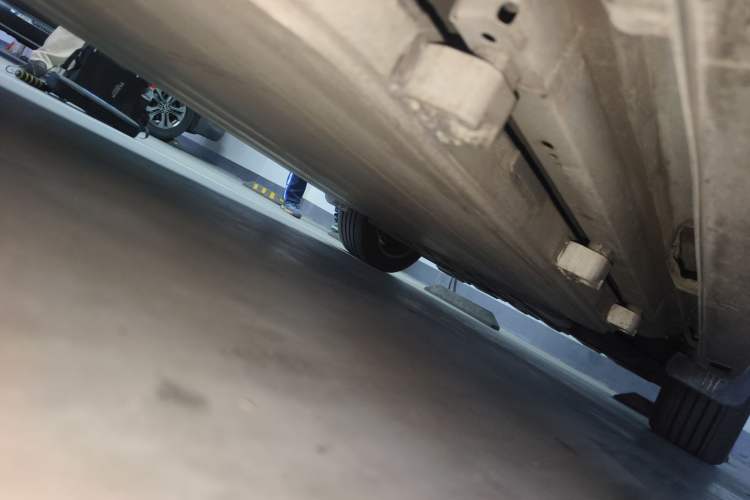 Used BYD Yuan New Energy 2018 EV360 Smart Connected Cool Model Chassis Rear Right