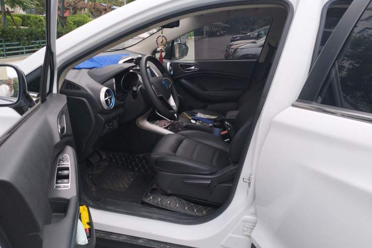 Used BYD Yuan New Energy 2018 EV360 Smart Connect Cool Edition Driver Seat