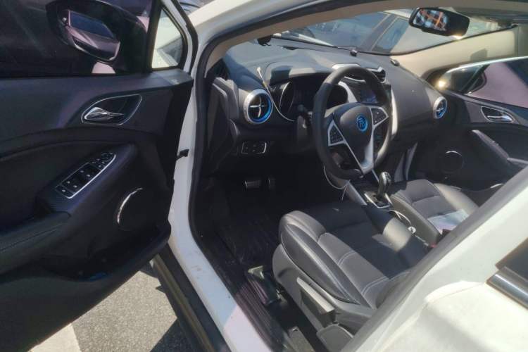 Used BYD Yuan New Energy 2018 EV360 Smart Connect Cool Edition Driver Seat
