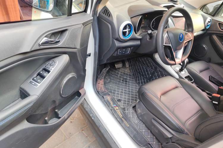 Used BYD Yuan New Energy 2018 EV360 Smart Connect Cool Edition Driver Seat