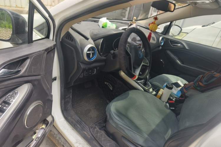 Used BYD Yuan New Energy 2018 EV360 Smart Connect Cool Edition Driver Seat