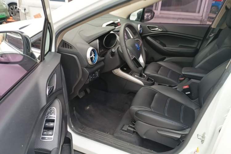 Used BYD Yuan New Energy 2018 EV360 Smart Connect Cool Edition Driver Seat