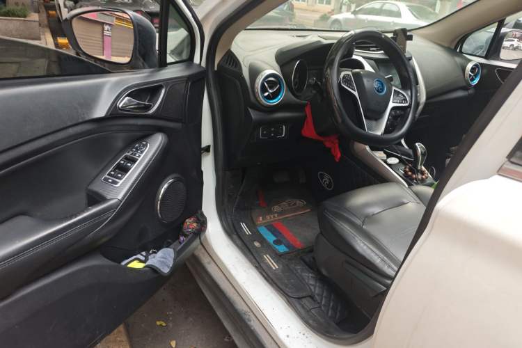 Used BYD Yuan New Energy 2018 EV360 Smart Connect Cool Edition Driver Seat