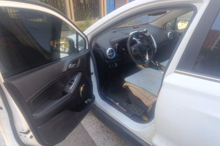 Used BYD Yuan New Energy 2018 EV360 Smart Connect Cool Edition Driver Seat