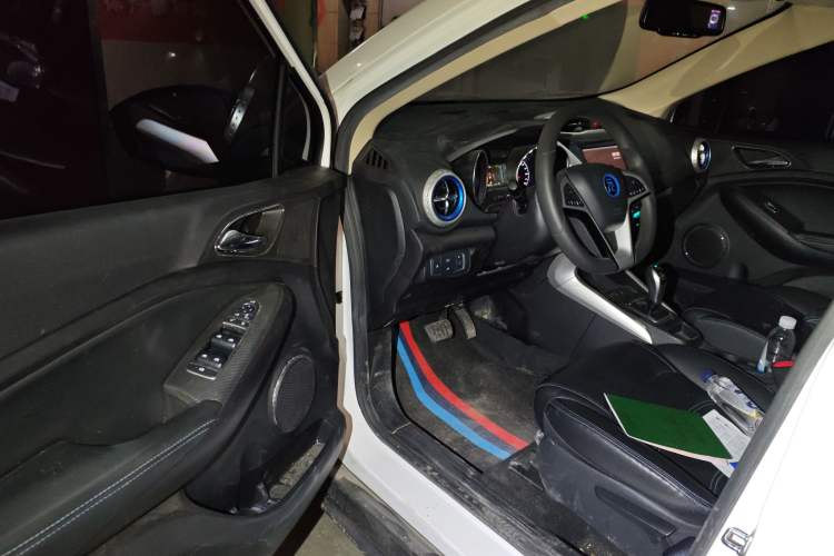 Used BYD Yuan New Energy 2018 EV360 Smart Connect Cool Edition Driver Seat