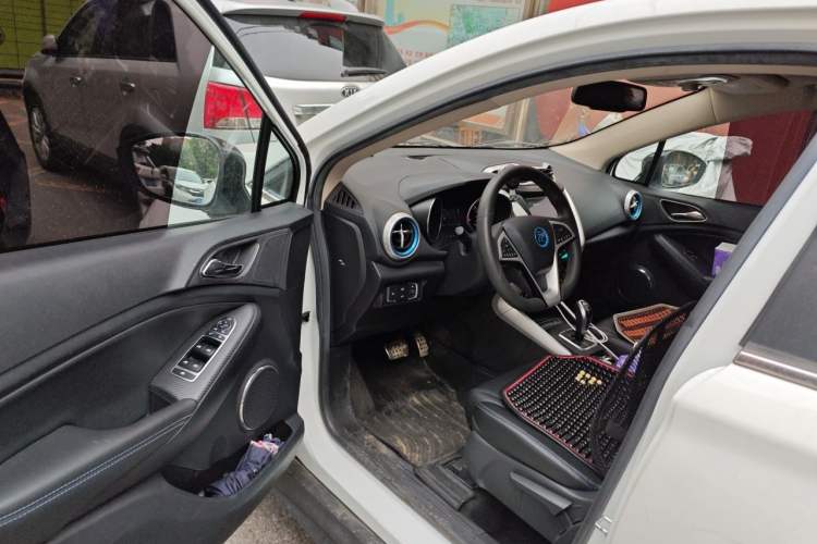 Used BYD Yuan New Energy 2018 EV360 Smart Connect Cool Edition Driver Seat