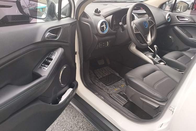 Used BYD Yuan New Energy 2018 EV360 Smart Connect Cool Edition Driver Seat