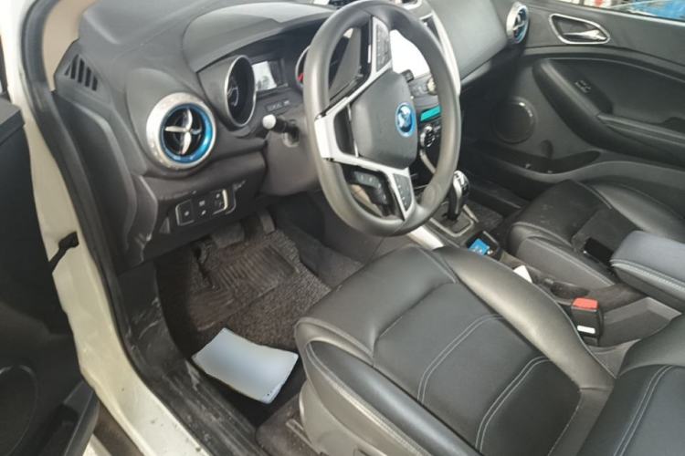 Used BYD Yuan New Energy 2018 EV360 Smart Connected Cool Model Driver Seat