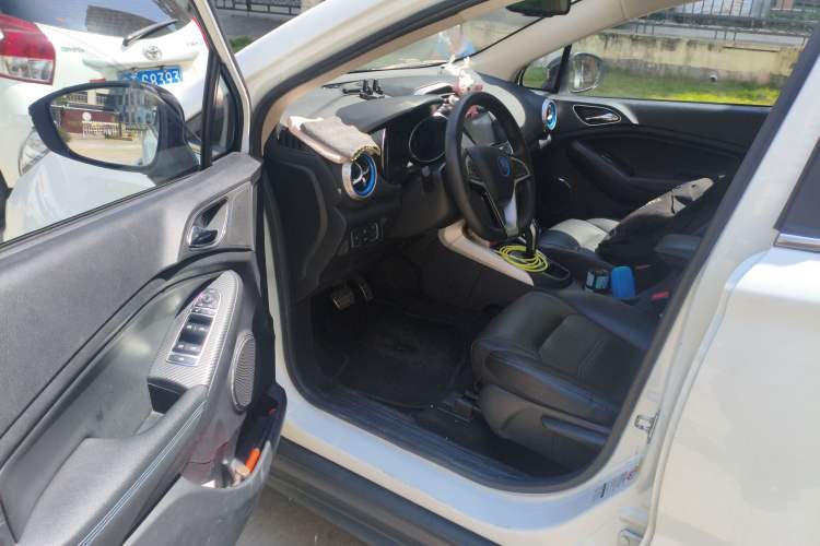 Used BYD Yuan New Energy 2018 EV360 Smart Connect Cool Edition Driver Seat
