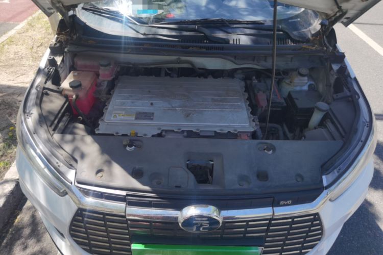 Used BYD Yuan New Energy 2018 EV360 Smart Connected Cool Model Engine Bay